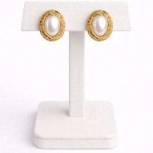 Vintage Style Gold Tone Faux Pearl Oval Statement Stud Earrings